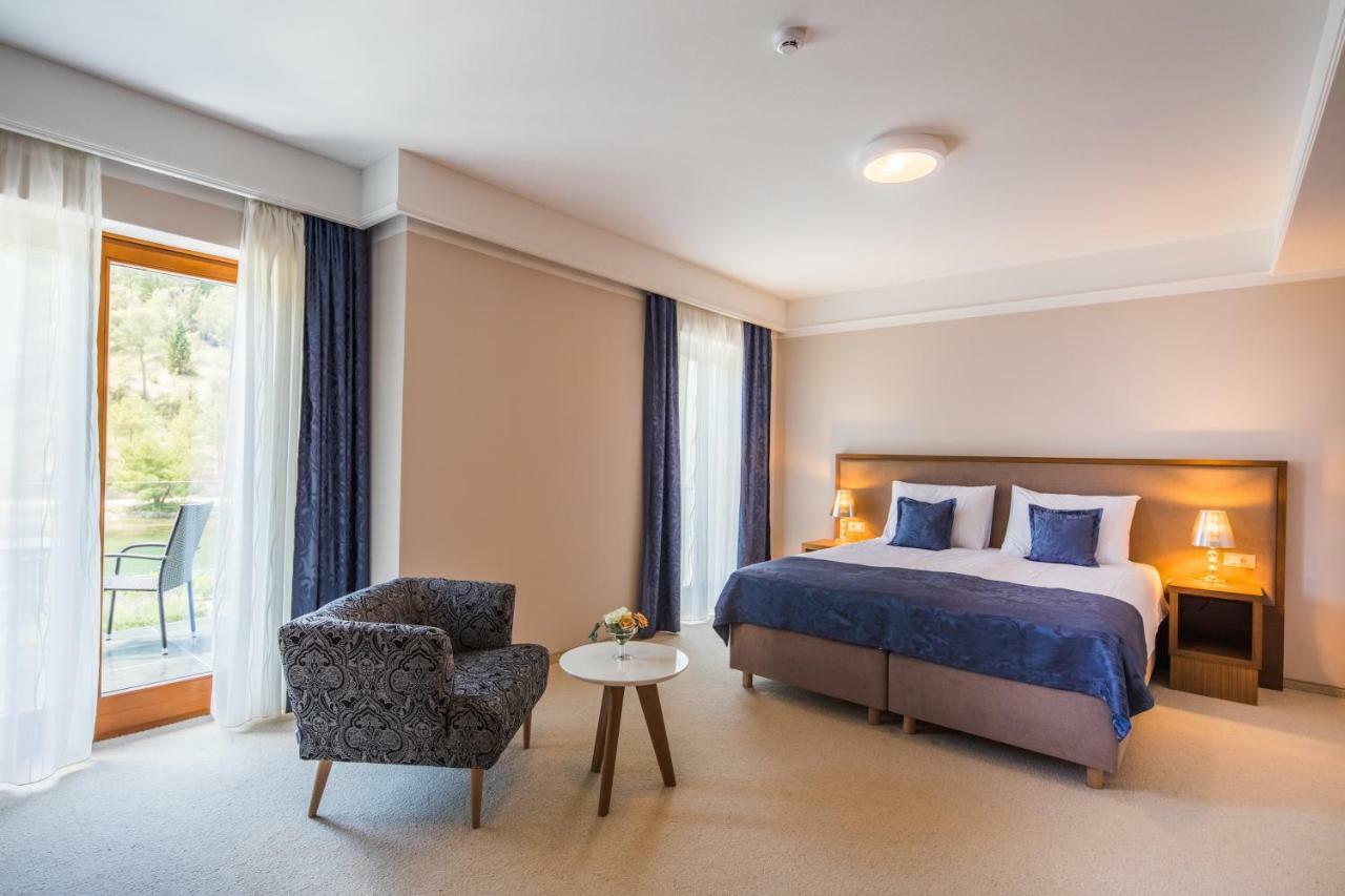 Hotel Bonaca Скрадин Екстериор снимка