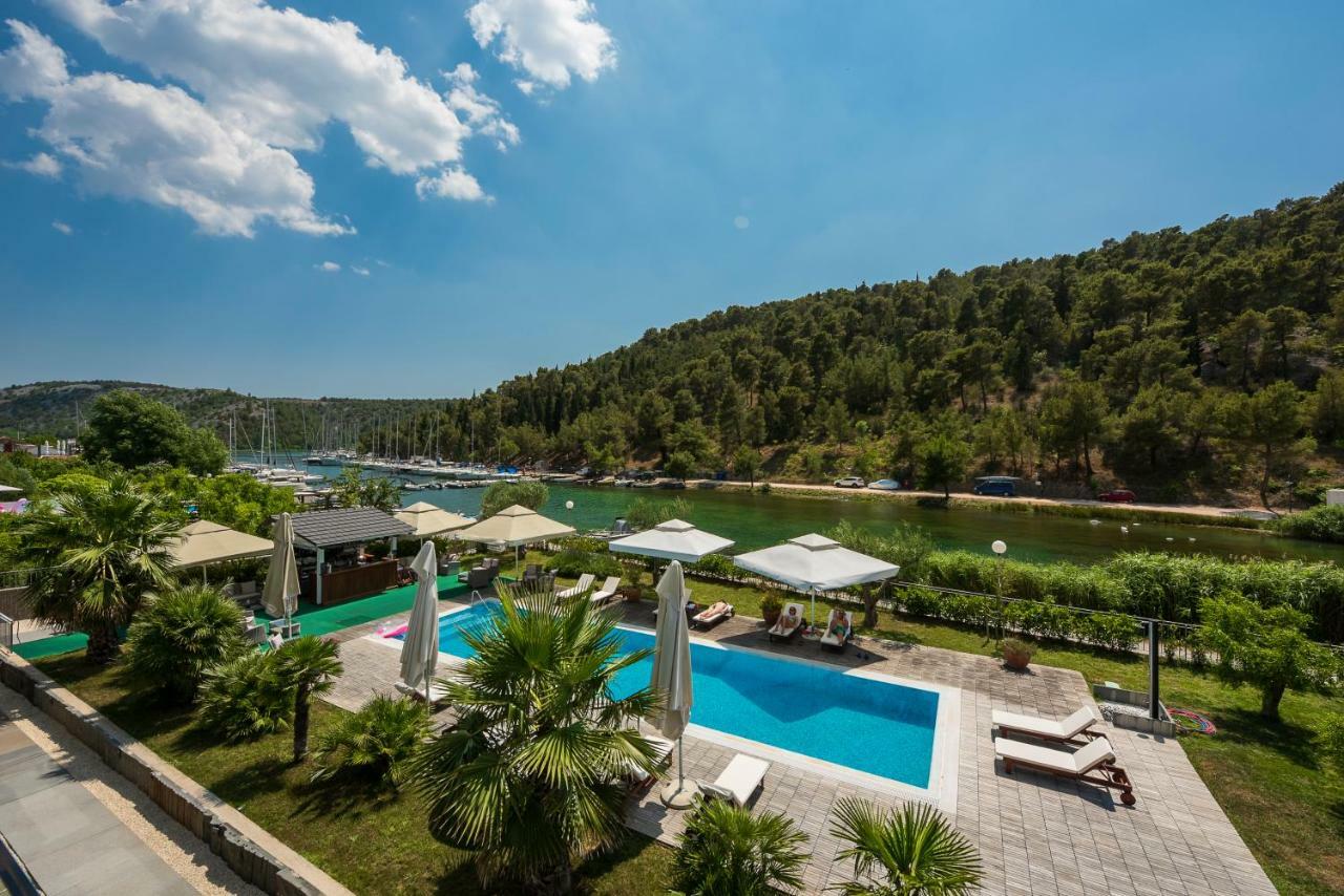Hotel Bonaca Скрадин Екстериор снимка