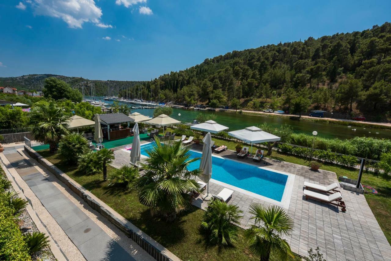 Hotel Bonaca Скрадин Екстериор снимка